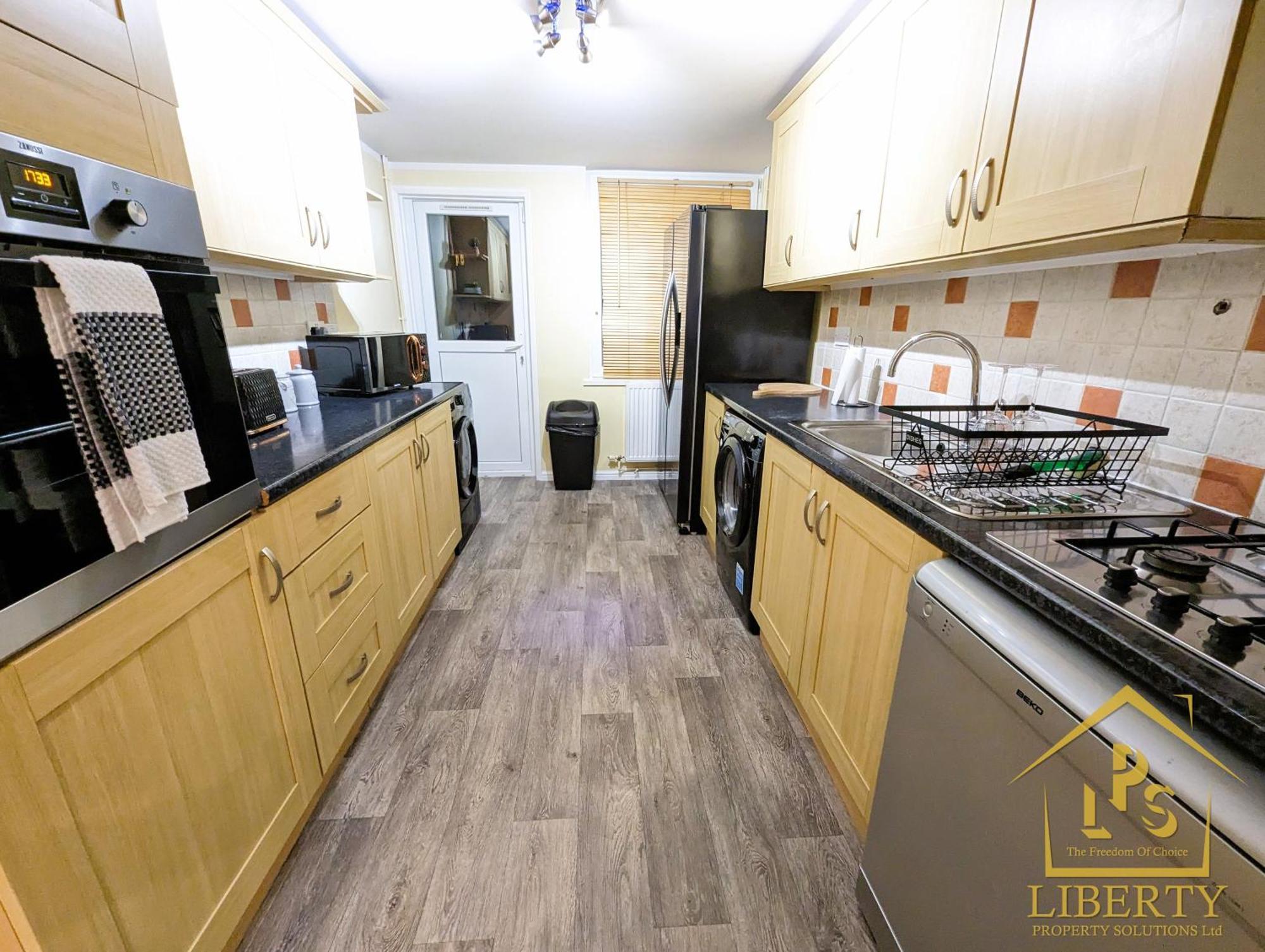 6 Guests * 4 Bedroom * Free Wi-Fi *Хънтингдън Екстериор снимка