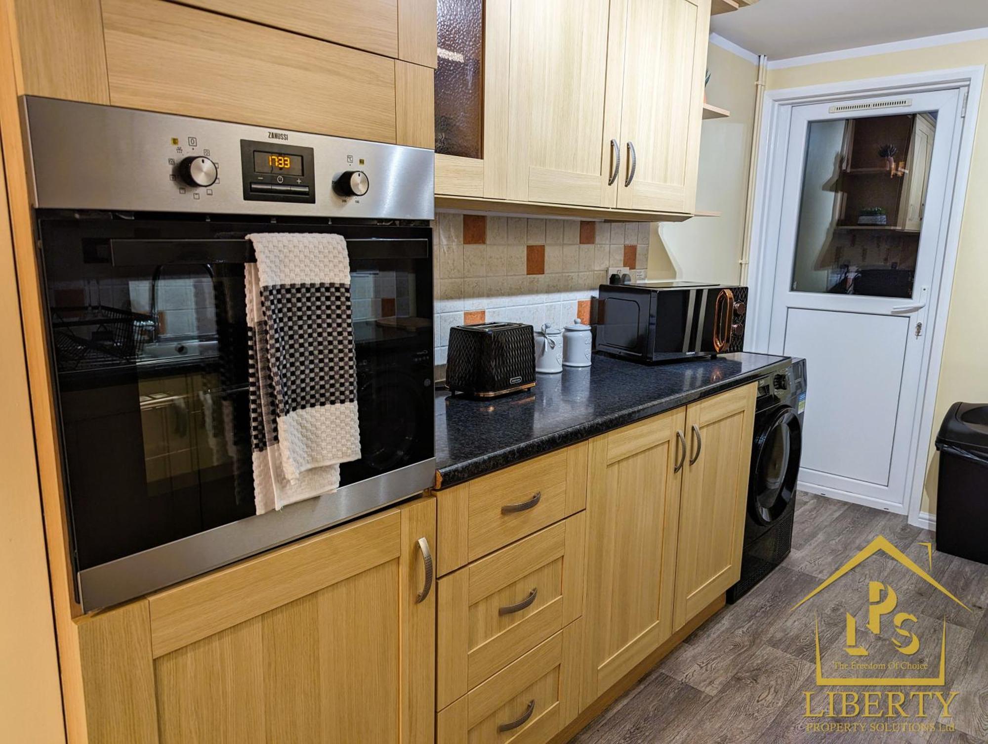 6 Guests * 4 Bedroom * Free Wi-Fi *Хънтингдън Екстериор снимка
